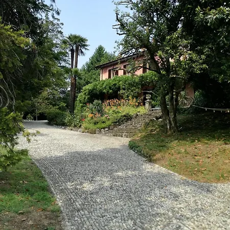 Guest house Casa Della Gioia - Due Balconi Castelveccana